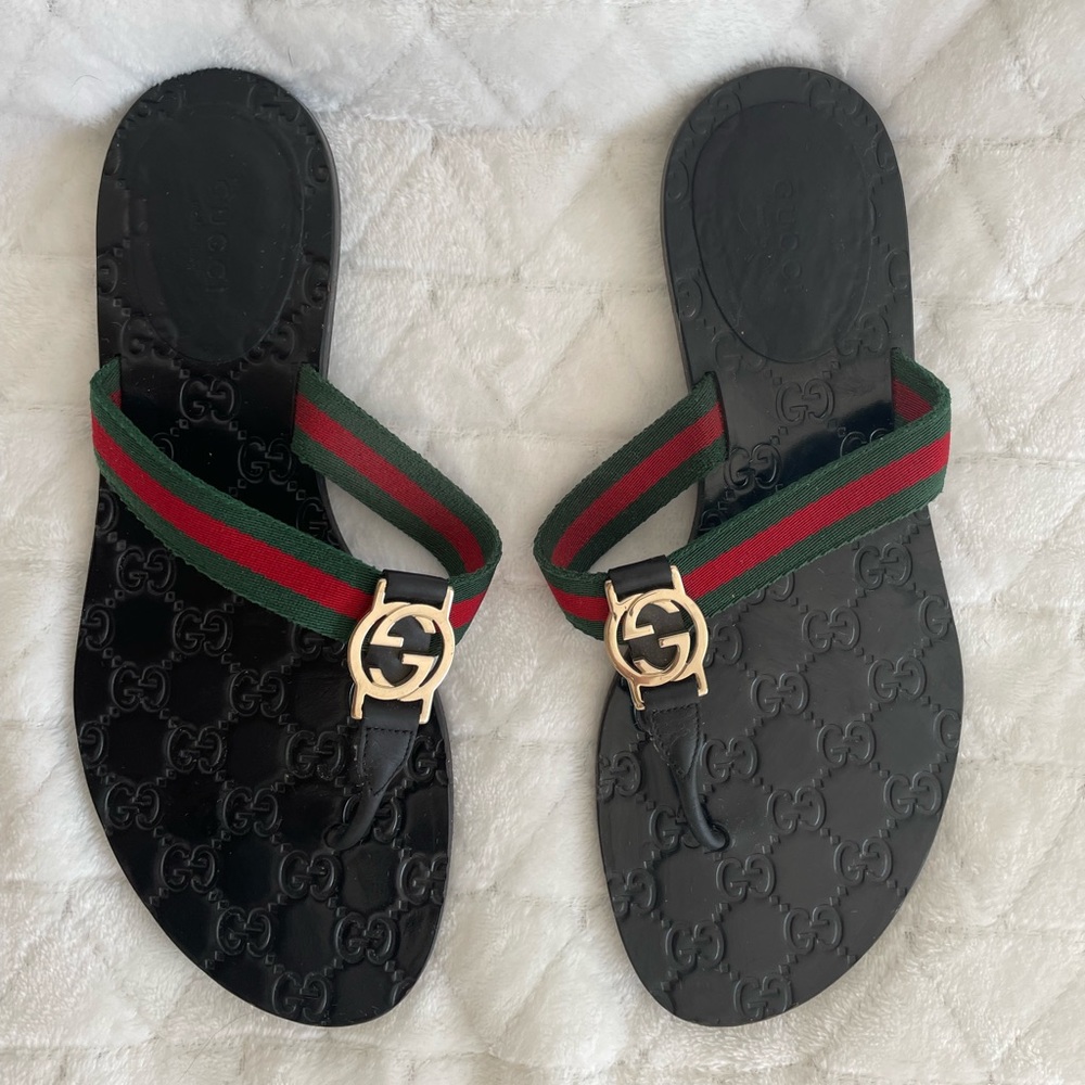 Gucci authentic flip flop slides